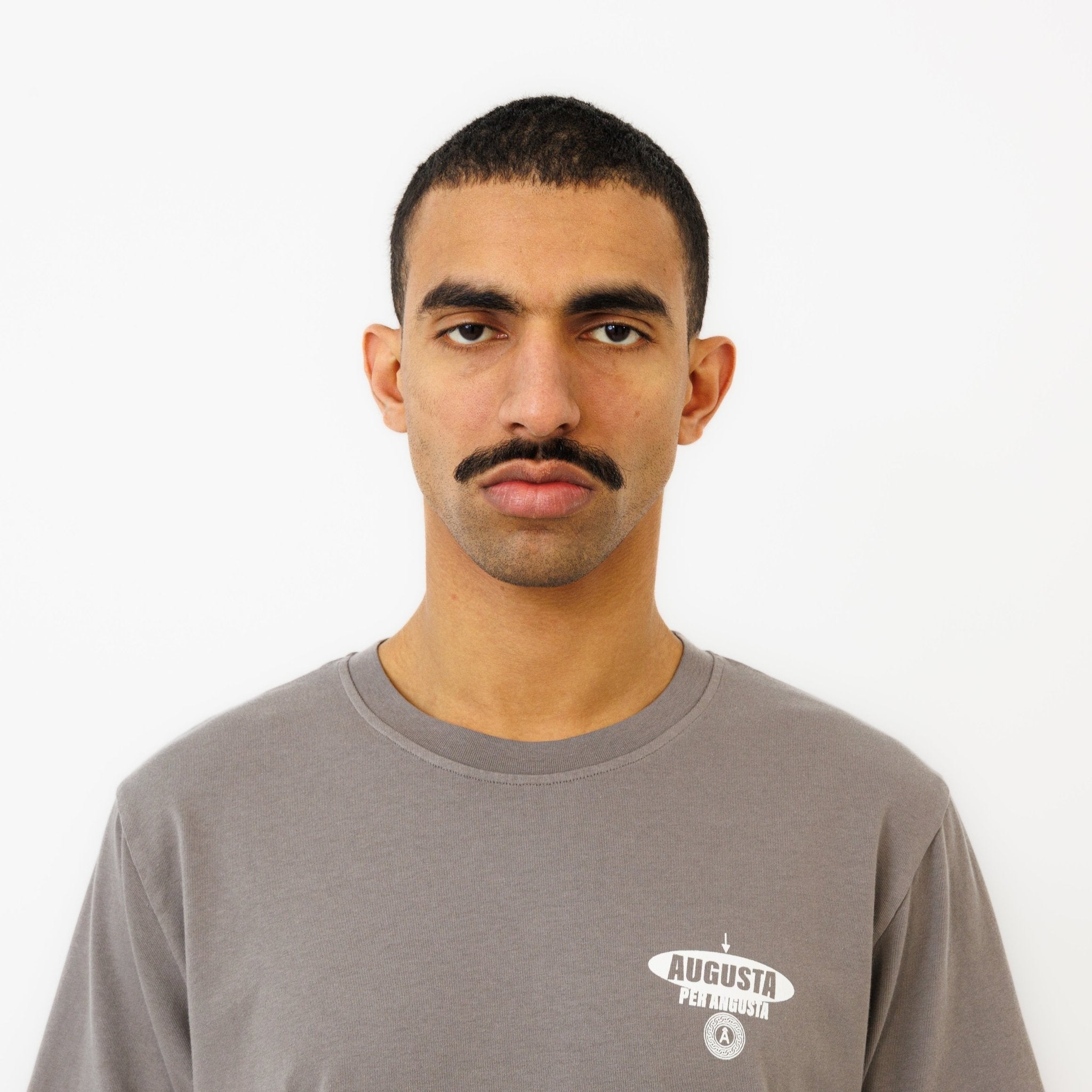 T-shirt "AD AUGUSTA" - Pigment Grey - Ateliers de Nîmes